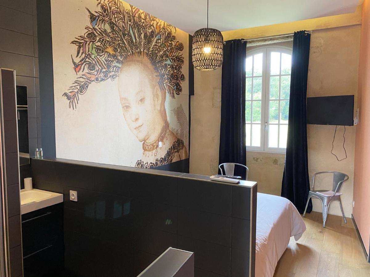 Le Château de Camille Saint-Jean-le-Comtal Extérieur photo